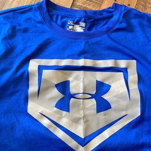Mens Under Armour T shirt